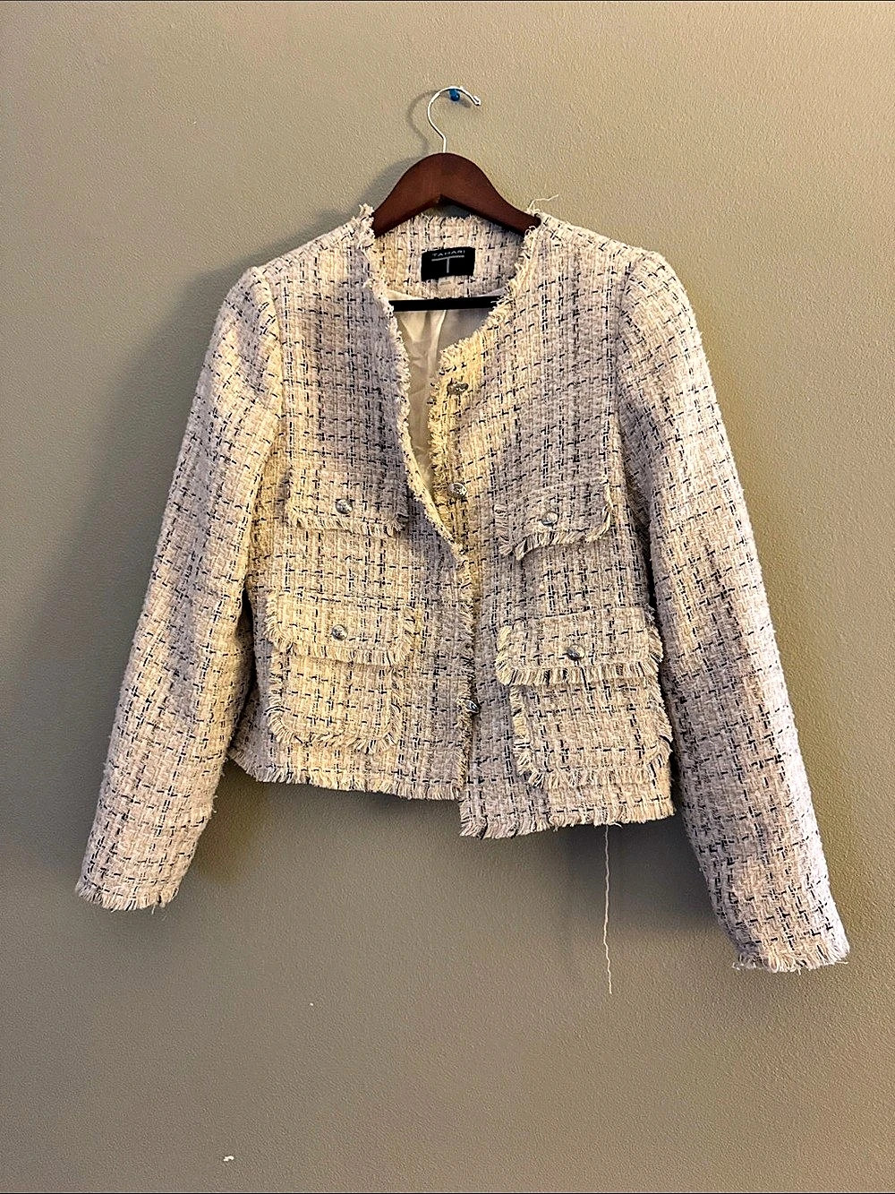 Tahari Tweed Fringe Blazer in Cream & Black Size 6